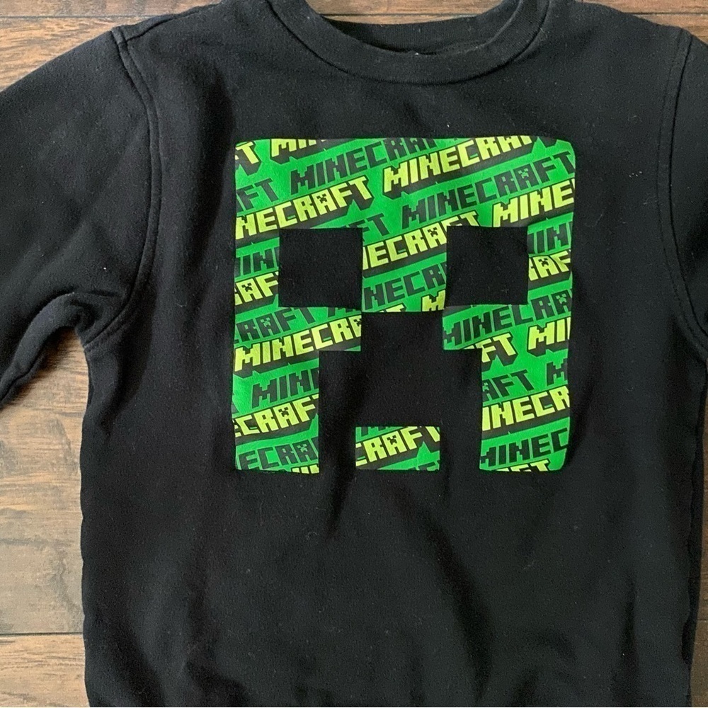MineCraft Black Sweat Shirt,  Size Medium